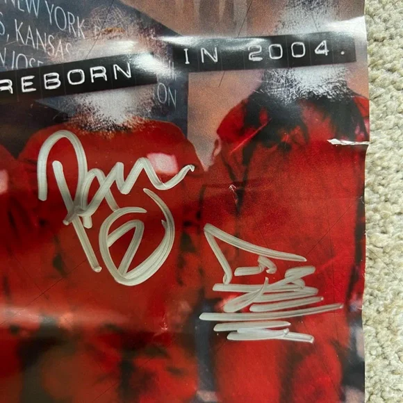 Slipknot autographed tour poster, VIP lanyards and 2 tour guitar picks 2004 - Picture 3 of 7